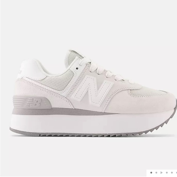 New Balance - Picture 2 of 9